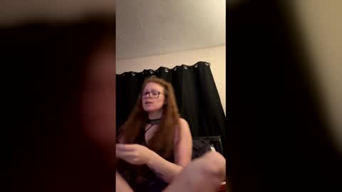 poisonivyy95 online show from 03/03/26, 03:12