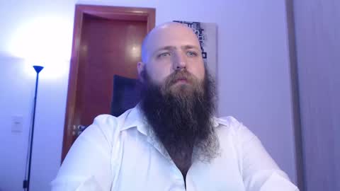 Snapshot of polar_bear91 chatting on 02/20/25, 02:29 Bear online show from 02/20/25, 02:29