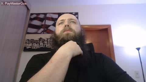 Snapshot of polar_bear91 chatting on 10/18/25, 04:48 Bear online show from 10/18/25, 04:48