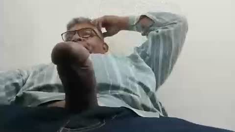 poli online show from 12/02/24, 11:45