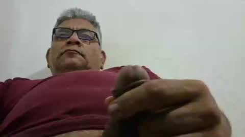 poli online show from 12/18/25, 01:17