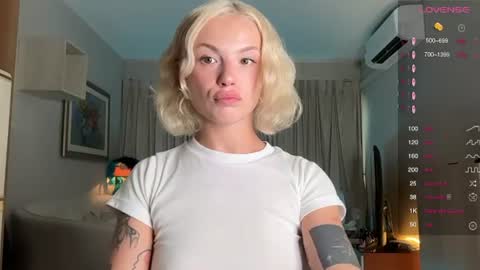 Snapshot of polino4ka69 chatting on 06/10/26, 11:24 polino4ka69 online show from 06/10/26, 11:24