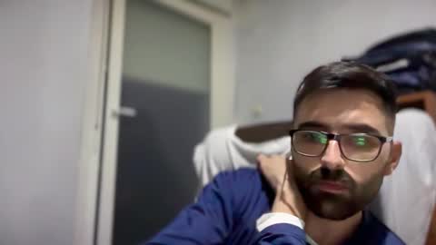 pollabeta online show from 12/01/25, 12:04