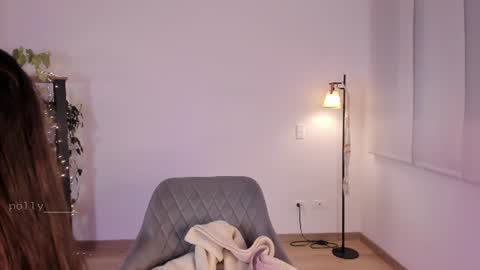 Snapshot of polly_____ chatting on 07/11/26, 02:47 Polly online show from 07/11/26, 02:47
