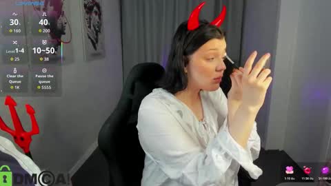 Polly online show from 10/22/25, 01:28