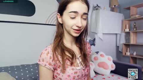 Polly online show from 10/27/25, 07:34