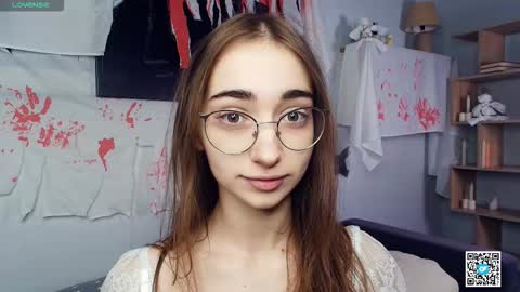 Polly online show from 10/31/25, 07:42