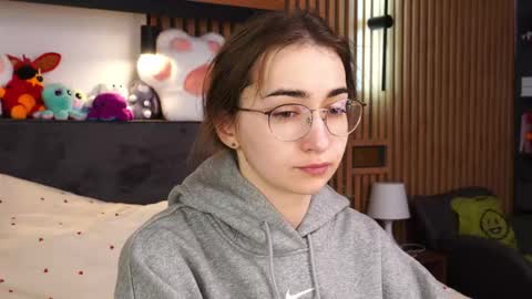 Polly online show from 02/27/26, 07:41