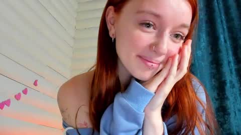 Snapshot of polly_luna chatting on 02/10/25, 12:19 Polly online show from 02/10/25, 12:19