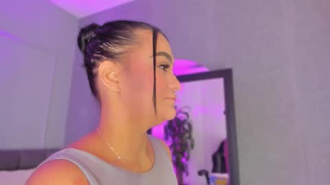 POLLY online show from 11/22/25, 10:36