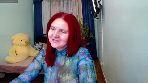 Snapshot of pollygreen chatting on 01/17/25, 08:13 Olivia online show from 01/17/25, 08:13