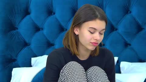 Snapshot of pollylanders chatting on 12/05/24, 11:07 Polly online show from 12/05/24, 11:07