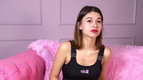 Snapshot of pollylanders chatting on 02/07/25, 10:19 Polly online show from 02/07/25, 10:19