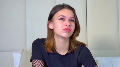 Snapshot of pollylanders chatting on 02/18/25, 03:10 Polly online show from 02/18/25, 03:10