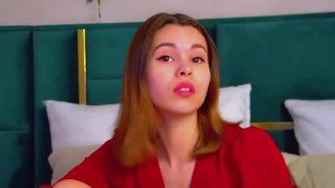 Snapshot of pollylanders chatting on 03/02/25, 06:51 Polly online show from 03/02/25, 06:51