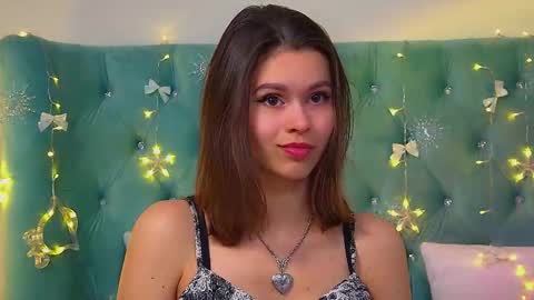 Polly online show from 12/01/25, 08:03