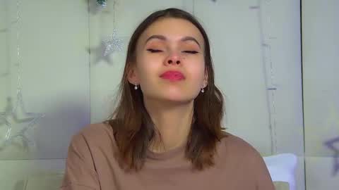 Polly online show from 12/14/25, 06:23