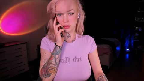 Megan.online  online show from 04/08/26, 05:57