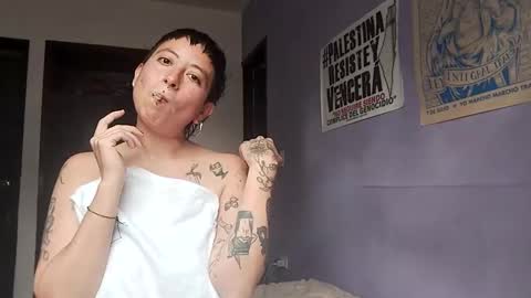 Snapshot of poly_mer chatting on 12/07/24, 09:33 Poly online show from 12/07/24, 09:33