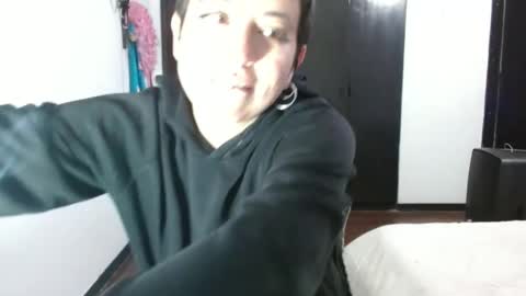 Snapshot of poly_mer chatting on 02/04/25, 04:05 Poly online show from 02/04/25, 04:05