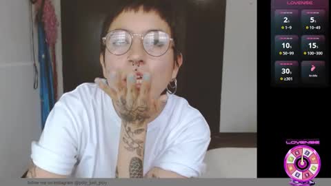 Snapshot of poly_mer chatting on 02/12/25, 08:50 Poly online show from 02/12/25, 08:50