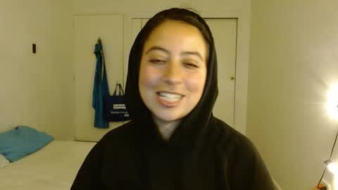 Poly online show from 12/18/25, 01:33