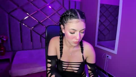 poly sasha  online show from 01/14/26, 03:56