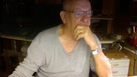 Snapshot of pomme1949 chatting on 12/09/24, 09:06 pomme1949 online show from 12/09/24, 09:06