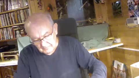 Snapshot of pomme1949 chatting on 01/13/25, 10:47 pomme1949 online show from 01/13/25, 10:47