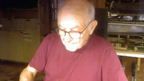 Snapshot of pomme1949 chatting on 09/20/25, 04:08 pomme1949 online show from 09/20/25, 04:08