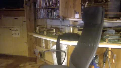 Snapshot of pomme1949 chatting on 12/16/25, 10:42 pomme1949 online show from 12/16/25, 10:42