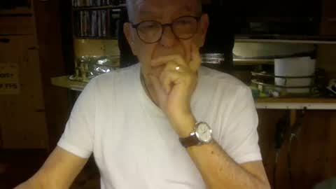 Snapshot of pomme1949 chatting on 02/24/26, 05:22 pomme1949 online show from 02/24/26, 05:22