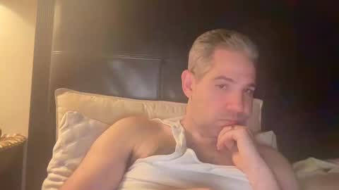 Snapshot of ponchynyc chatting on 10/10/25, 11:26 PONCH online show from 10/10/25, 11:26