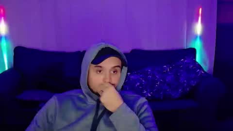 Snapshot of poo_c_licker213 chatting on 12/22/25, 03:25 poo_c_licker213 online show from 12/22/25, 03:25