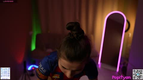 Louise  see you on December 1  at 2200 UTC3 online show from 04/06/26, 04:57