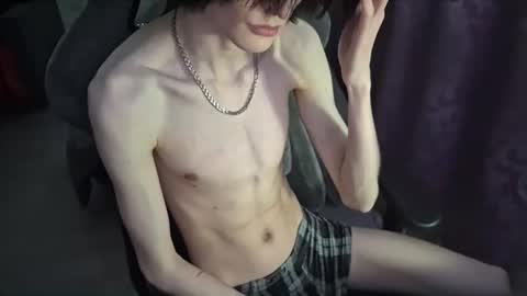 Snapshot of popoul_couple chatting on 04/24/26, 10:56 popoul_couple online show from 04/24/26, 10:56