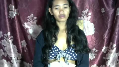 Snapshot of poppy_kelley chatting on 06/17/26, 04:37 Lilly online show from 06/17/26, 04:37