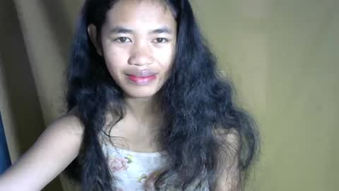 Snapshot of poppy_kelley chatting on 08/04/26, 04:59 Lilly online show from 08/04/26, 04:59