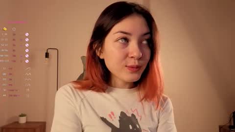 Agnes online show from 12/19/25, 09:44