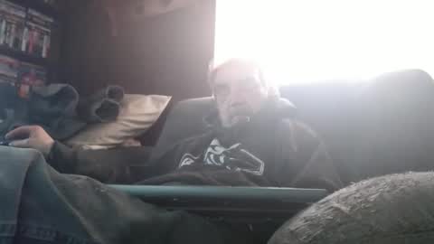 Snapshot of porkingit400 chatting on 02/15/25, 03:39 porkingit400 online show from 02/15/25, 03:39