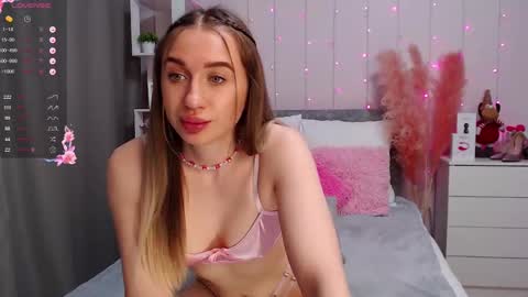 Snapshot of pornogirlx chatting on 02/09/25, 10:21 Masha  online show from 02/09/25, 10:21