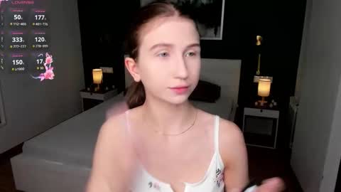 Elizabeth online show from 11/13/25, 07:24