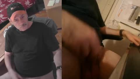 Snapshot of portlandjacob chatting on 03/06/26, 02:41 portlandjacob online show from 03/06/26, 02:41