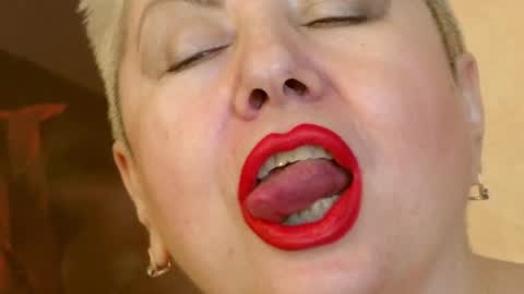 LADY POSH online show from 01/04/25, 03:50