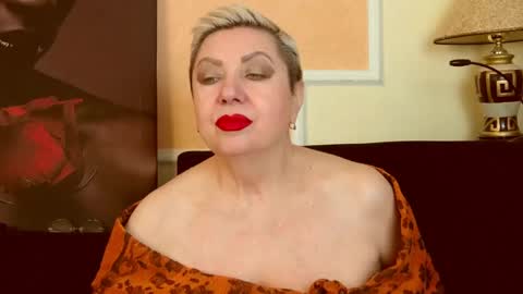 Snapshot of posh_lady chatting on 05/27/26, 07:55 LADY POSH online show from 05/27/26, 07:55
