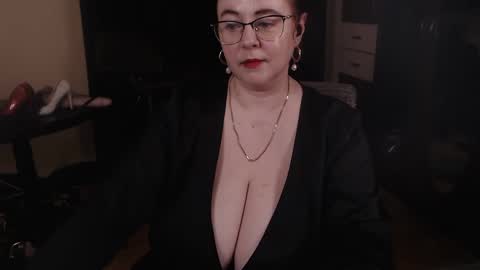 PoshMistres    online show from 12/22/24, 05:12