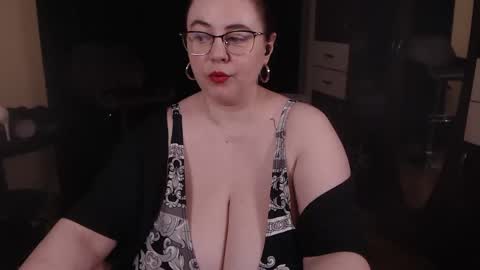 PoshMistres    online show from 01/17/25, 12:42