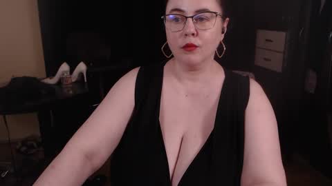 PoshMistres    online show from 03/09/25, 06:28