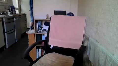 Snapshot of poshman65 chatting on 02/18/26, 12:01 poshman65 online show from 02/18/26, 12:01