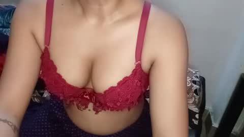 poulomi online show from 04/02/26, 05:43